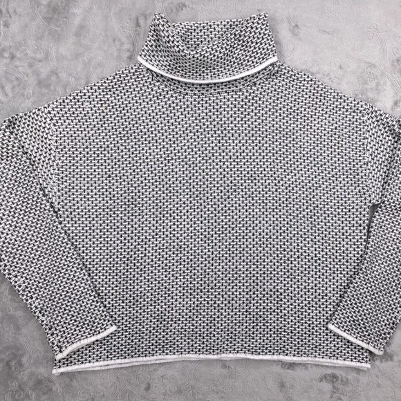 Christian Siriano sweater size Small - Picture 1 of 3